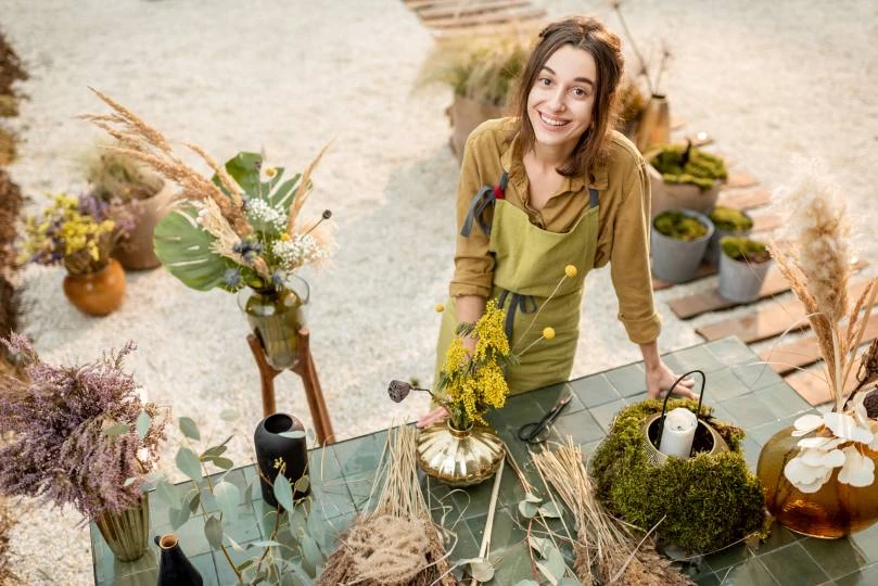 How Digital Marketing Helps Market the Best Plants for Gift Giving and Attracts More Customers