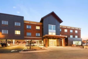 downtown vs countryside hotel