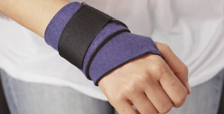 Recognize Carpal Tunnel Symptoms at Work